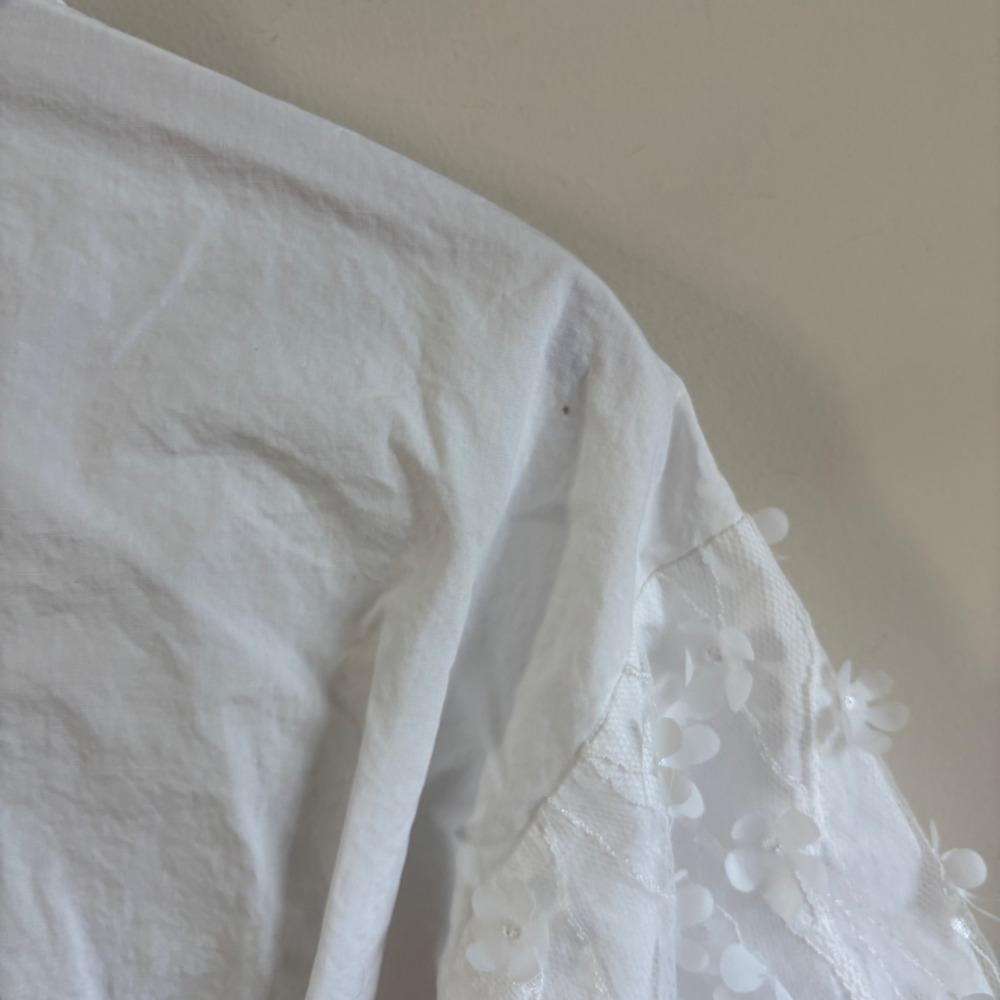 Gracia White 3D Floral Applique Mesh Sleeve Button Down Blouse Size M - Picture 9 of 9